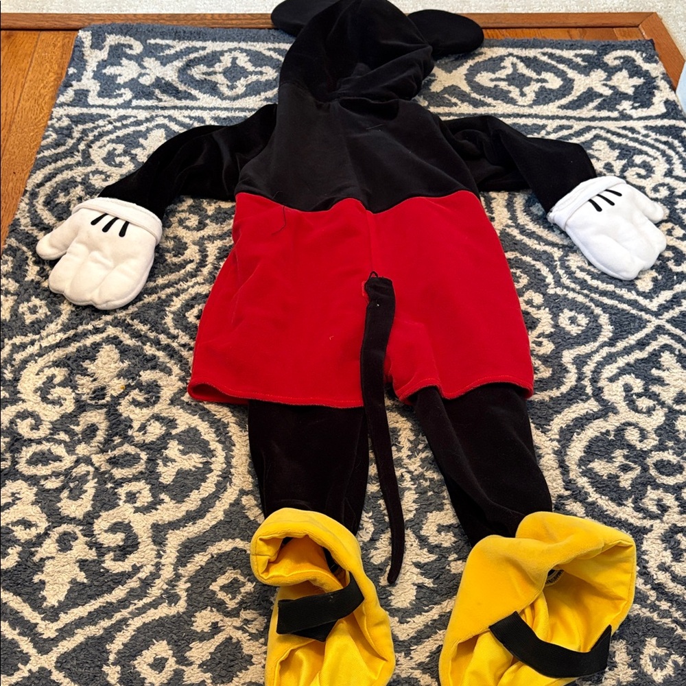 Disney Store Mickey Mouse Costume - Picture 9 of 9